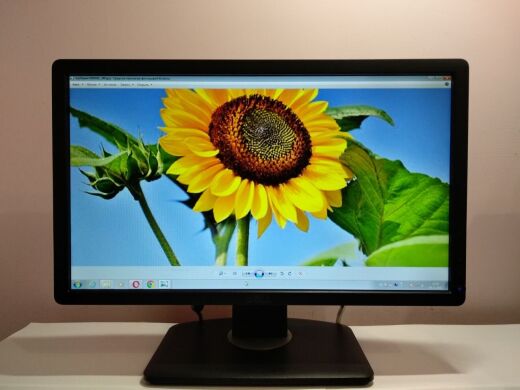 Монитор Б-класс Dell P2012H / 20" (1600x900) TN / DVI, VGA, USB Монитор Б-класс Dell P2012H / 20" (1600x900) TN / DVI, VGA, USB