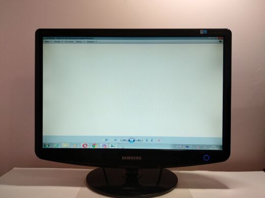 Монитор Samsung SyncMaster 2232BW / 22" (1680x1050) TN / DVI, VGA Монитор Samsung SyncMaster 2232BW / 22" (1680x1050) TN / DVI, VGA