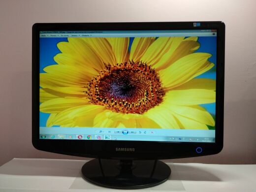 Монитор Samsung SyncMaster 2232BW / 22" (1680x1050) TN / DVI, VGA Монитор Samsung SyncMaster 2232BW / 22" (1680x1050) TN / DVI, VGA