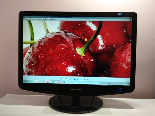 Монитор Samsung SyncMaster 2232BW / 22" (1680x1050) TN / DVI, VGA Монитор Samsung SyncMaster 2232BW / 22" (1680x1050) TN / DVI, VGA