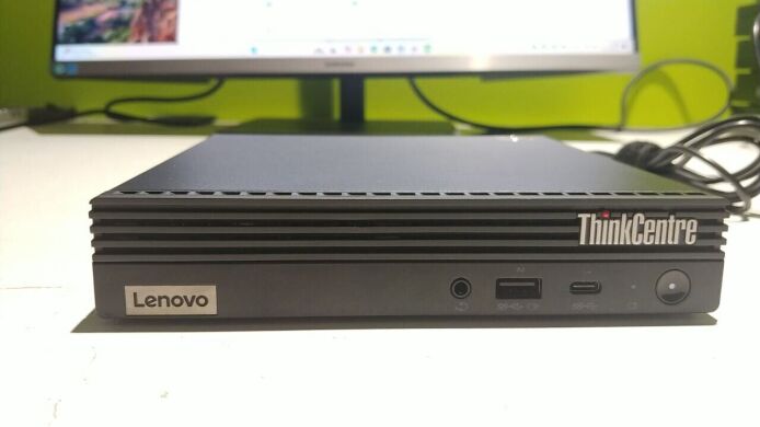 Неттоп Lenovo Thinkcentre m75q Gen2 USFF / AMD Ryzen 5 4650GE (6 (12) ядер по 3.3 - 4.2 GHz) / 16 GB DDR4 / 512 GB SSD / AMD RX Vega 7 / USB 3.1 / Wi-Fi / Блок питания в комплекте
