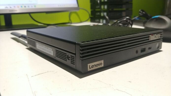 Неттоп Lenovo Thinkcentre m75q Gen2 USFF / AMD Ryzen 5 4650GE (6 (12) ядер по 3.3 - 4.2 GHz) / 16 GB DDR4 / 512 GB SSD / AMD RX Vega 7 / USB 3.1 / Wi-Fi / Блок питания в комплекте