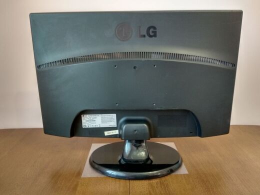 Монитор LG Flatron W2343T-PF / 23" (1920x1080) TN+film / DVI, VGA / VESA 100x100 Монитор LG Flatron W2343T-PF / 23" (1920x1080) TN+film / DVI, VGA / VESA 100x100