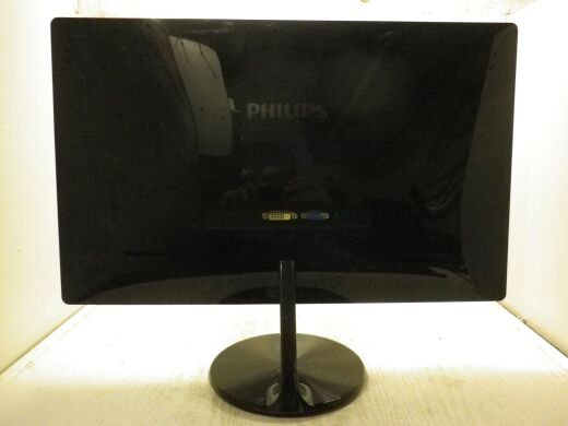 Монитор Philips 227E / 21.5" (1920x1080) IPS / VGA, DVI 