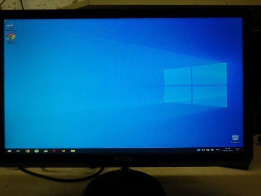 Монитор Philips 227E / 21.5" (1920x1080) IPS / VGA, DVI 
