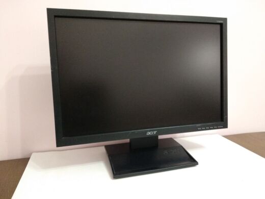 Монитор Acer V193W / 19" (1440x900) TN+film / VGA / VESA 100x100 Монитор Acer V193W / 19" (1440x900) TN+film / VGA / VESA 100x100
