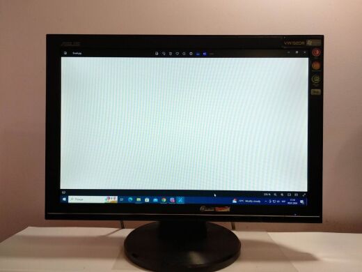 Монитор Б-класс Asus VW192DR / 19" (1440x900) TN / VGA / VESA 100x100 Монитор Б-класс Asus VW192DR / 19" (1440x900) TN / VGA / VESA 100x100