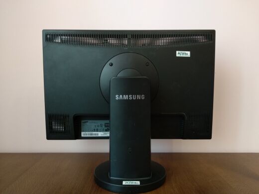 Монітор Samsung SyncMaster 2243BW / 22" (1680x1050) TN / DVI, VGA Монітор Samsung SyncMaster 2243BW / 22" (1680x1050) TN / DVI, VGA