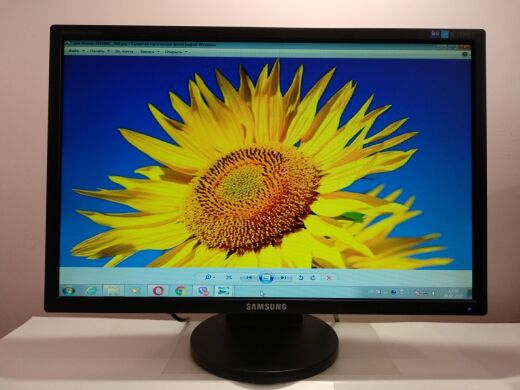 Монітор Samsung SyncMaster 2243BW / 22" (1680x1050) TN / DVI, VGA Монітор Samsung SyncMaster 2243BW / 22" (1680x1050) TN / DVI, VGA