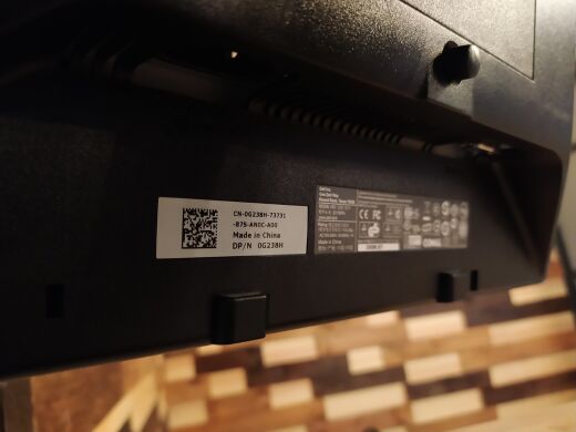 Dell E177 / 17" (1280x1024) TN TFT CCFL / VGA Dell E177 / 17" (1280x1024) TN TFT CCFL / VGA