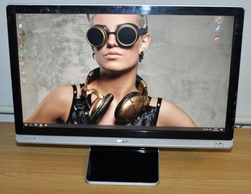 Монитор Б-класс BenQ E2200HDA / 22" (1920x1080) TN / VGA Монитор Б-класс BenQ E2200HDA / 22" (1920x1080) TN / VGA
