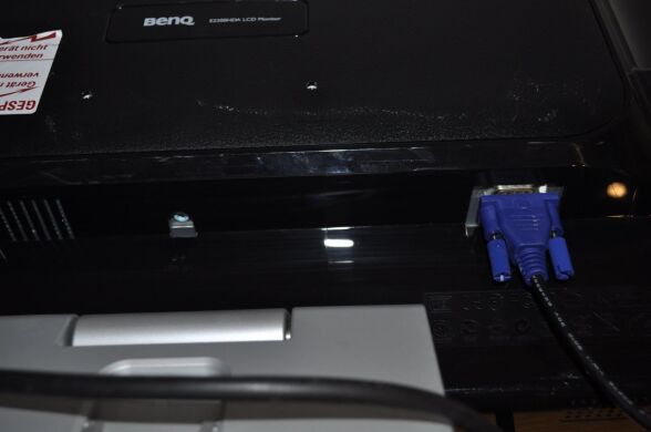 Монитор Б-класс BenQ E2200HDA / 22" (1920x1080) TN / VGA Монитор Б-класс BenQ E2200HDA / 22" (1920x1080) TN / VGA