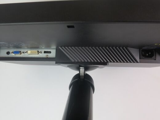 Lenovo LT2252pwA / 22" 1680x1050 (16:10) TN / VGA, DVI, DP Lenovo LT2252pwA / 22" 1680x1050 (16:10) TN / VGA, DVI, DP