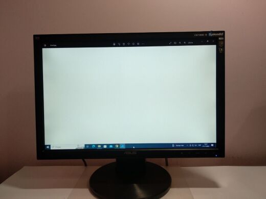 Монитор Asus VW193D-B / 19" (1440x900) TN+film / VGA / VESA 100x100 Монитор Asus VW193D-B / 19" (1440x900) TN+film / VGA / VESA 100x100