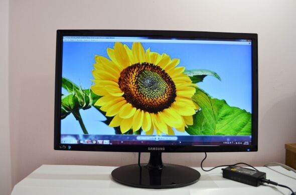 Монітор Samsung S24A300B / 24" (1920x1080) TN LED / VGA, DVI Монітор Samsung S24A300B / 24" (1920x1080) TN LED / VGA, DVI