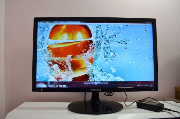 Монітор Samsung S24A300B / 24" (1920x1080) TN LED / VGA, DVI Монітор Samsung S24A300B / 24" (1920x1080) TN LED / VGA, DVI