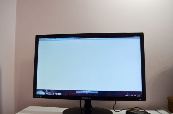 Монітор Samsung S24A300B / 24" (1920x1080) TN LED / VGA, DVI Монітор Samsung S24A300B / 24" (1920x1080) TN LED / VGA, DVI