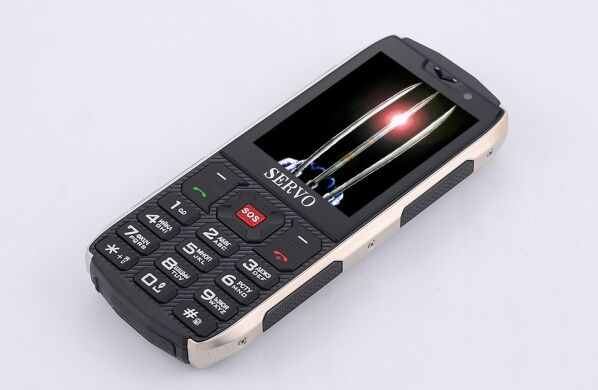 Мобільний телефон SERVO H8 / 4 sim-card / 2.8' (240x320) / dual camera / memory card
