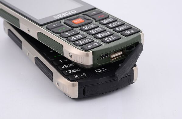 Мобільний телефон SERVO H8 / 4 sim-card / 2.8' (240x320) / dual camera / memory card