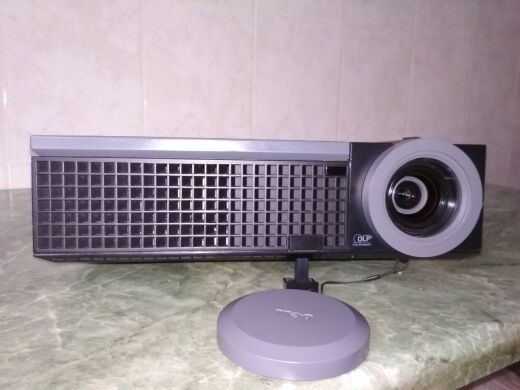 Проектор Dell 1510X / 3500 лм (ANSI) / 2200:1 / 1024x768 / 3:4