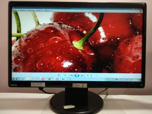Монитор Б-класс BenQ T2210HD / 21.5" (1920x1080) TN / DVI, VGA / Встроенные колонки (2x 1W) Монитор Б-класс BenQ T2210HD / 21.5" (1920x1080) TN / DVI, VGA / Встроенные колонки (2x 1W)