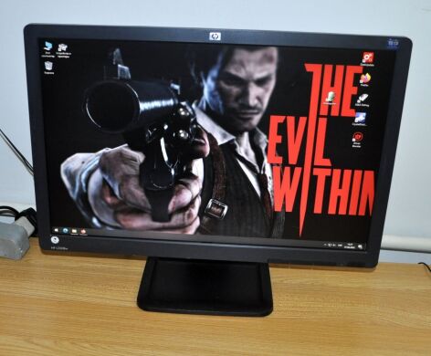 Монитор Б-класс HP L2208w / 22" (1680x1050) TN / VGA Монитор Б-класс HP L2208w / 22" (1680x1050) TN / VGA