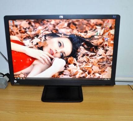 Монитор Б-класс HP L2208w / 22" (1680x1050) TN / VGA Монитор Б-класс HP L2208w / 22" (1680x1050) TN / VGA
