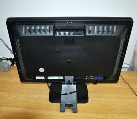 Монитор Б-класс HP L2208w / 22" (1680x1050) TN / VGA Монитор Б-класс HP L2208w / 22" (1680x1050) TN / VGA