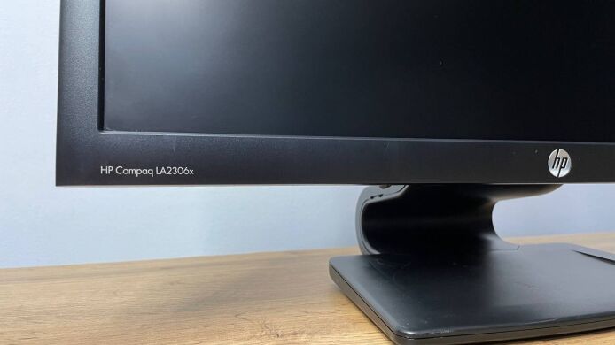 Монитор HP Compaq LA2306x / 23" (1920x1080) TN / DVI, VGA, DisplayPort, USB-Hub Монитор HP Compaq LA2306x / 23" (1920x1080) TN / DVI, VGA, DisplayPort, USB-Hub