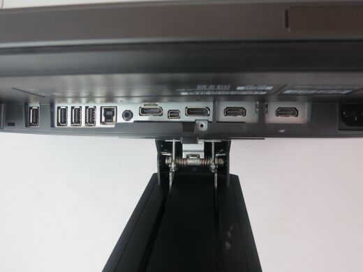 DELL U2715H / 27" (2560x1440) IPS / HDMI, DisplayPort, miniDP DELL U2715H / 27" (2560x1440) IPS / HDMI, DisplayPort, miniDP