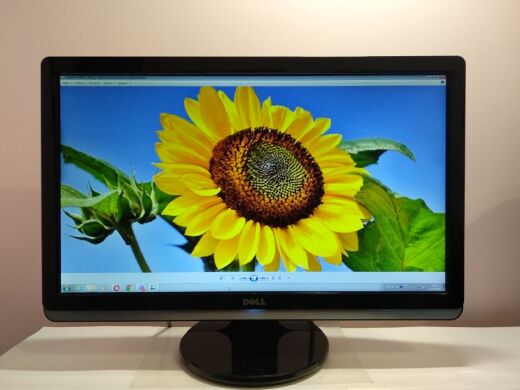 Монитор Б-класс Dell ST2220 / 21.5" (1920x1080) TN / VGA, DVI, HDMI
