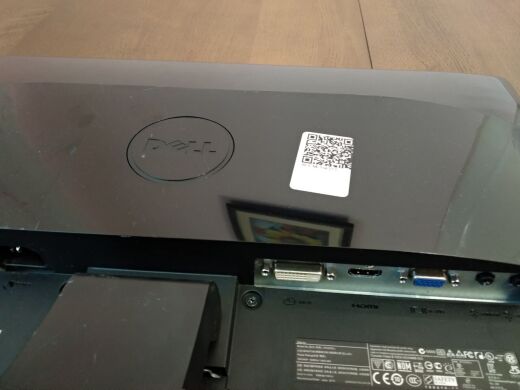 Монитор Б-класс Dell ST2220 / 21.5" (1920x1080) TN / VGA, DVI, HDMI