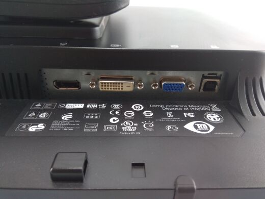 Монитор HP Compaq LA2205wg / 22" (1680x1050) TN / VGA, DVI, USB-Hub + Кабель питания Монитор HP Compaq LA2205wg / 22" (1680x1050) TN / VGA, DVI, USB-Hub + Кабель питания