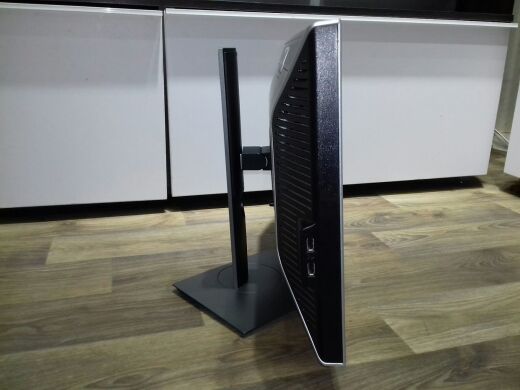 Монитор Dell 2208WFPT / 22" (1680x1050) TN CCFL / DVI-D, VGA, USB Монитор Dell 2208WFPT / 22" (1680x1050) TN CCFL / DVI-D, VGA, USB