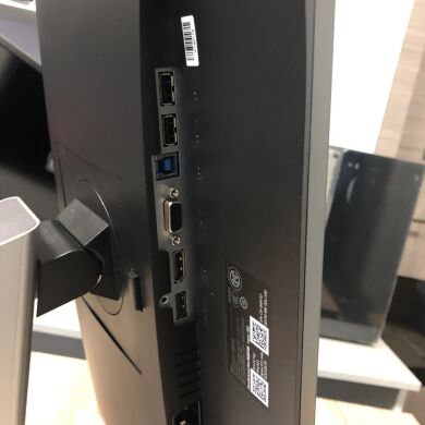 Монитор (Б-класс) Dell P2419H Black / 23.8" (1920x1080) IPS / DisplayPort, HDMI, VGA