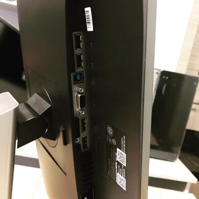 Монитор (Б-класс) Dell P2419H Black / 23.8" (1920x1080) IPS / DisplayPort, HDMI, VGA