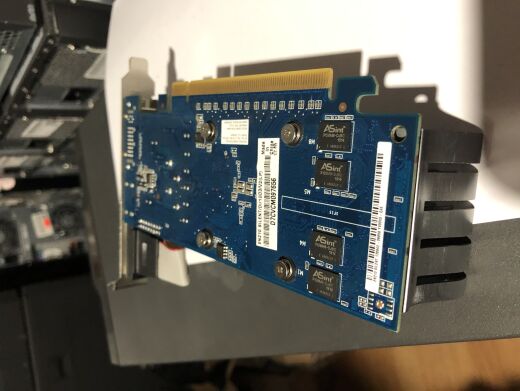 Дискретная видеокарта nVidia GeForce 210 1GB (VGA, DVI, HDMI).