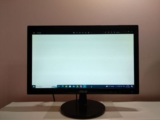 Монитор Asus VS197 / 18.5" (1366x768) TN / VGA / VESA 75x75