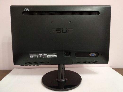 Монитор Asus VS197 / 18.5" (1366x768) TN / VGA / VESA 75x75