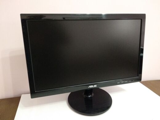 Монитор Asus VS197 / 18.5" (1366x768) TN / VGA / VESA 75x75