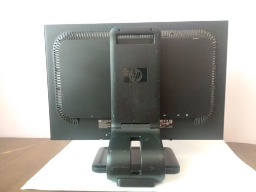 Монітор HP LA2405wg / 24" (1920x1200) TN / VGA, DVI, DP, USB