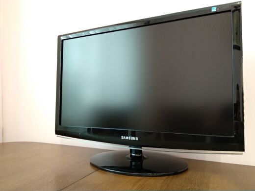 Монитор Samsung SyncMaster 2333T / 23" (1920x1080) TN / VGA, DVI / VESA 100x100 Монитор Samsung SyncMaster 2333T / 23" (1920x1080) TN / VGA, DVI / VESA 100x100