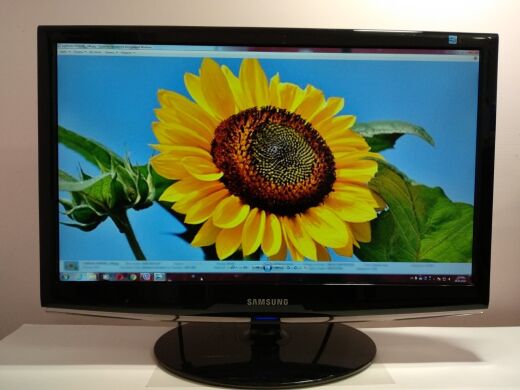Монитор Samsung SyncMaster 2333T / 23" (1920x1080) TN / VGA, DVI / VESA 100x100 Монитор Samsung SyncMaster 2333T / 23" (1920x1080) TN / VGA, DVI / VESA 100x100