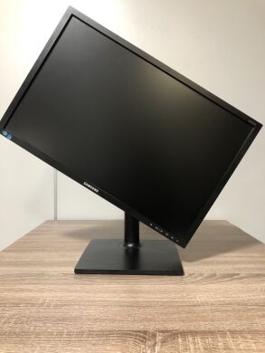 Монитор Samsung SyncMaster S24E650BW / 24" (1920x1200) PLS LED / 1x DVI-D, 1x VGA