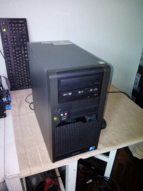 Fujitsu p5730 / Intel Core 2 Quad Q6600/8300 (4 ядра по 2.4/2.5GHz) / 4GB DDR / 160GB HDD
