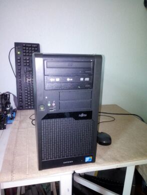 Fujitsu p5730 / Intel Core 2 Quad Q6600/8300 (4 ядра по 2.4/2.5GHz) / 4GB DDR / 160GB HDD