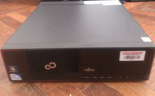 Fujitsu E700 SFF / Intel Core i3-2100 (2(4) ядра по 3.1GHz) / 6GB DDR3 / 320GB HDD + Windows 7