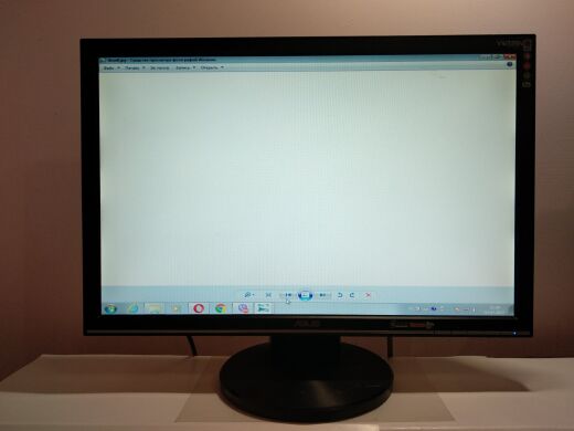 Монитор Б-класс Asus VW225N / 22" (1680x1050) TN / DVI, VGA / VESA 100x100