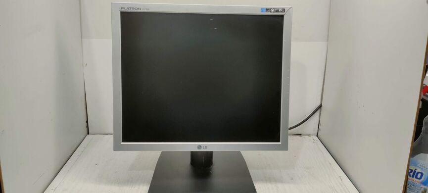 Монитор Б-класс LG Flatron L1715S / L1753S / L1717S / L1719S / L1730S / 17" (1280x1024) TN / VGA Монитор Б-класс LG Flatron L1715S / L1753S / L1717S / L1719S / L1730S / 17" (1280x1024) TN / VGA