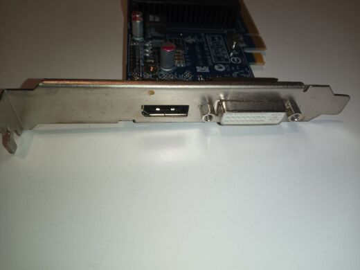 Дискретная видеокарта AMD Radeon HD 8490, 1GB DDR3, 64-bit / 1x DVI, 1x DisplayPort